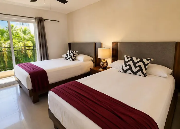 Great - Downtown Area - 8 Pax Playa del Carmen
